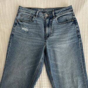 American Eagle Outfitters Mom Jean